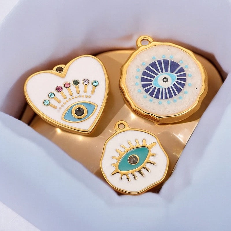 Mystical Eye & Heart Pendant Necklace – Gold Enamel Charm Jewelry