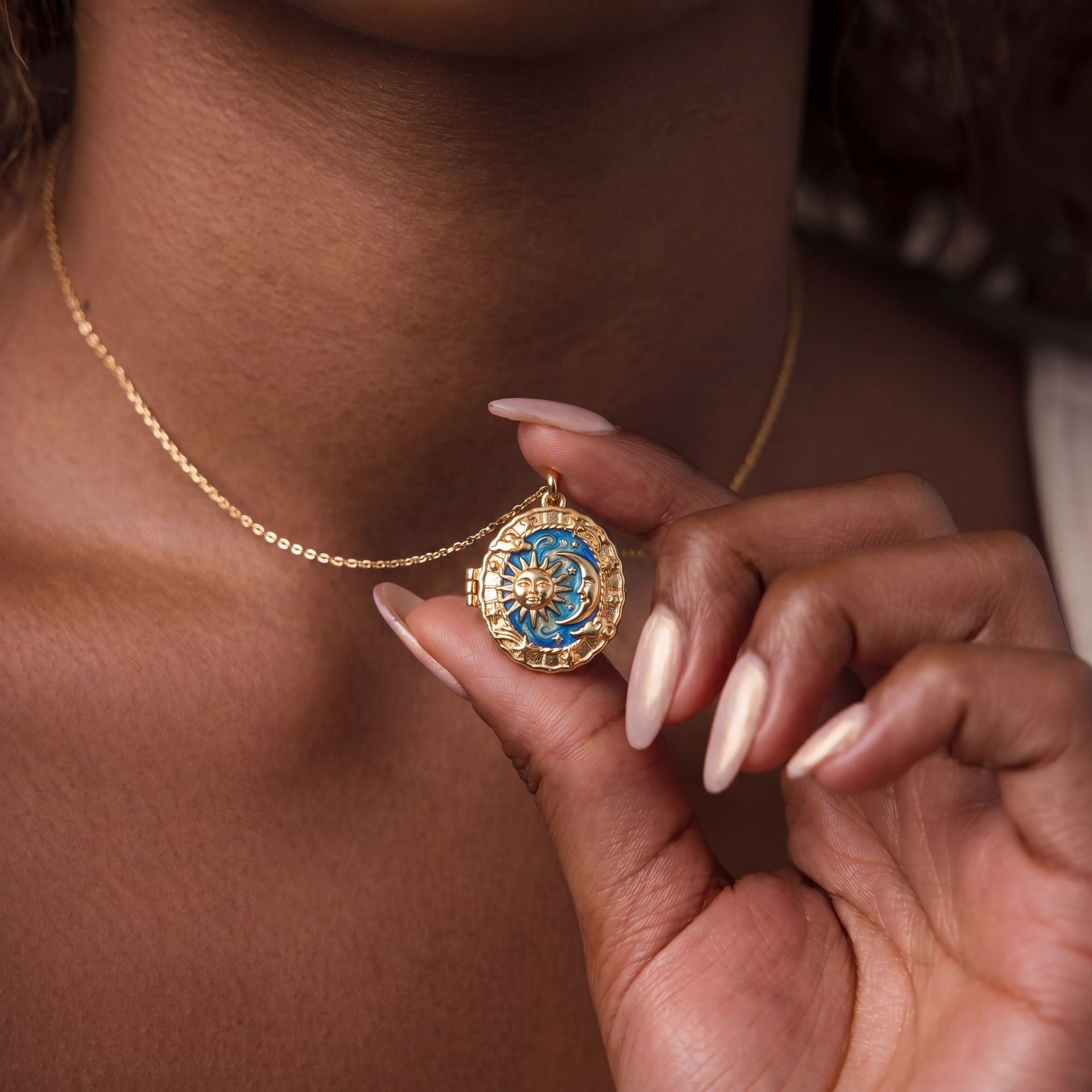 Celestial Sun & Moon Locket Necklace – Vintage Cosmic Pendant