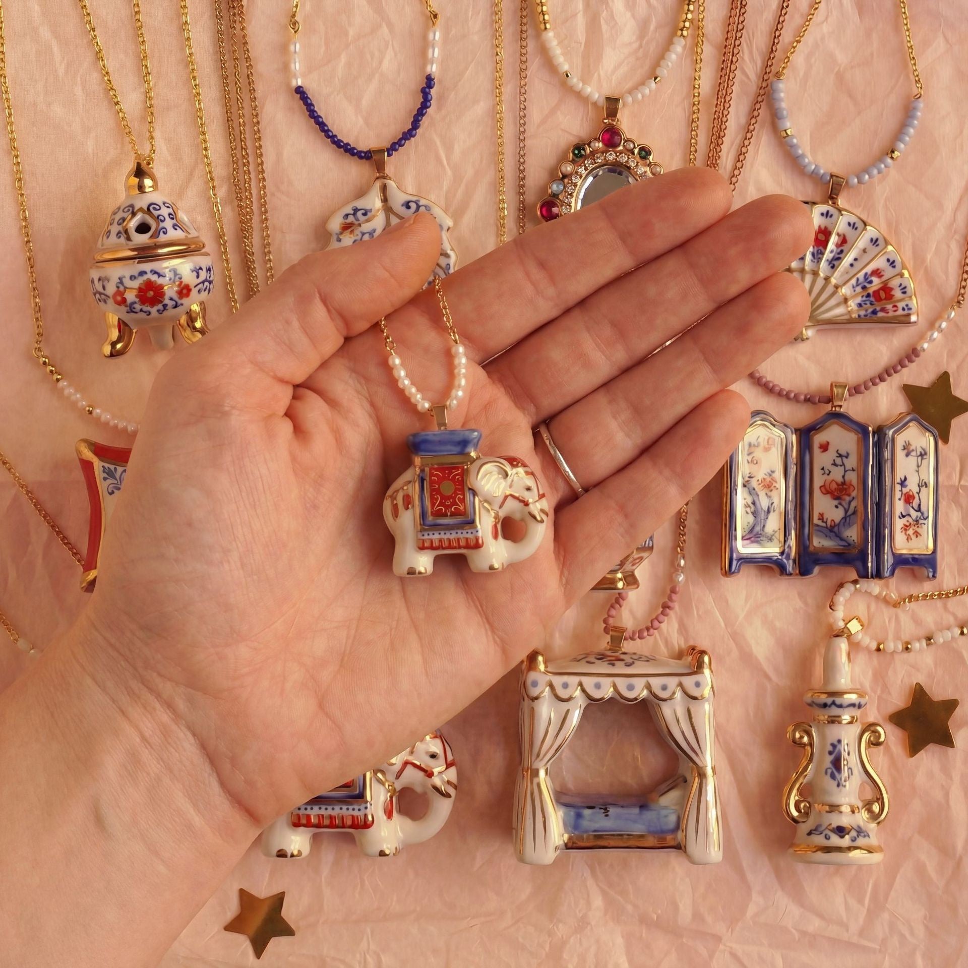 Oriental Porcelain Charm Necklace Collection – Blue & White Ceramic-Inspired Pendant Jewelry, Vintage Chinese Aesthetic Statement Necklace