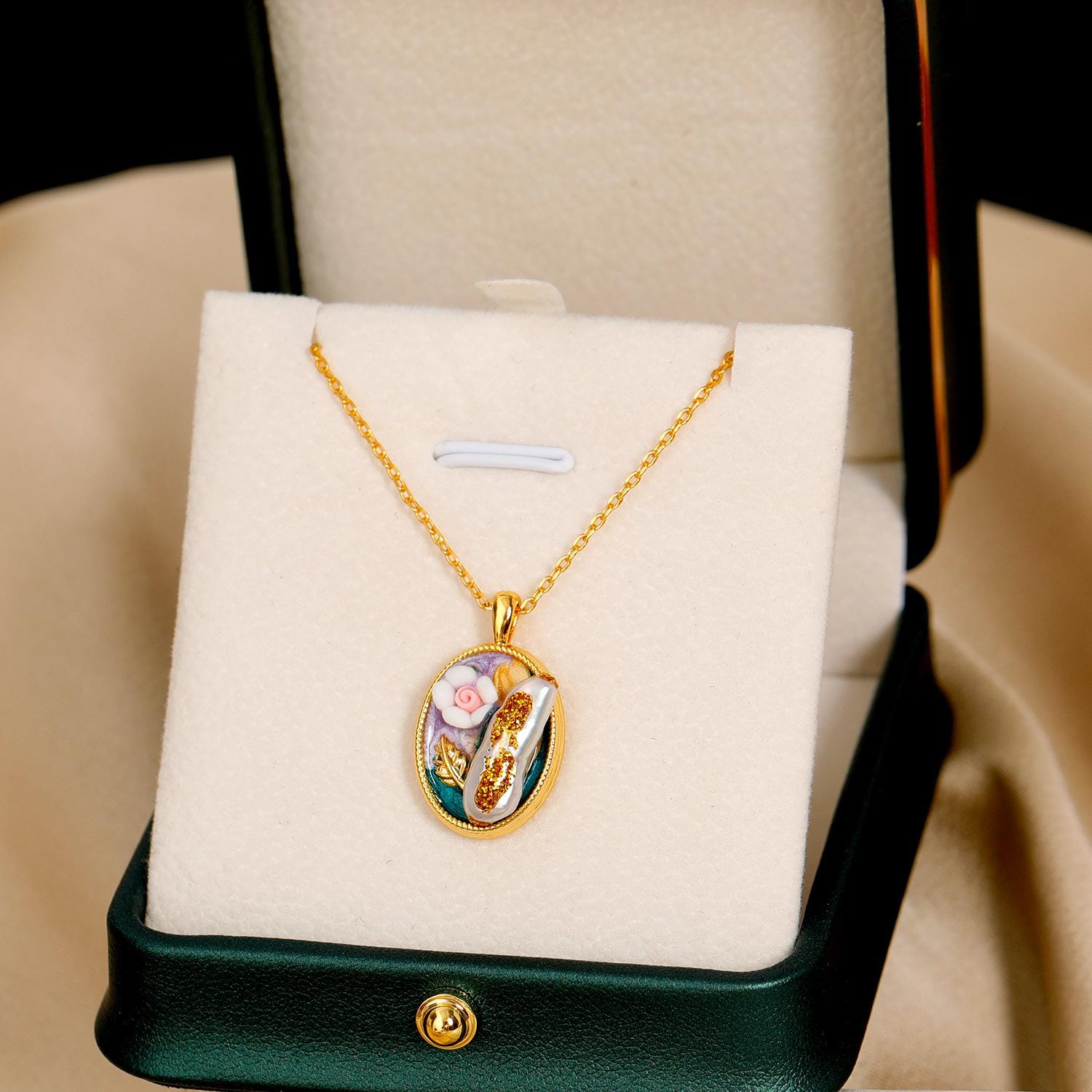 Baroque Pearl Pendant Necklace – Irregular Gold Frame, CZ Accents