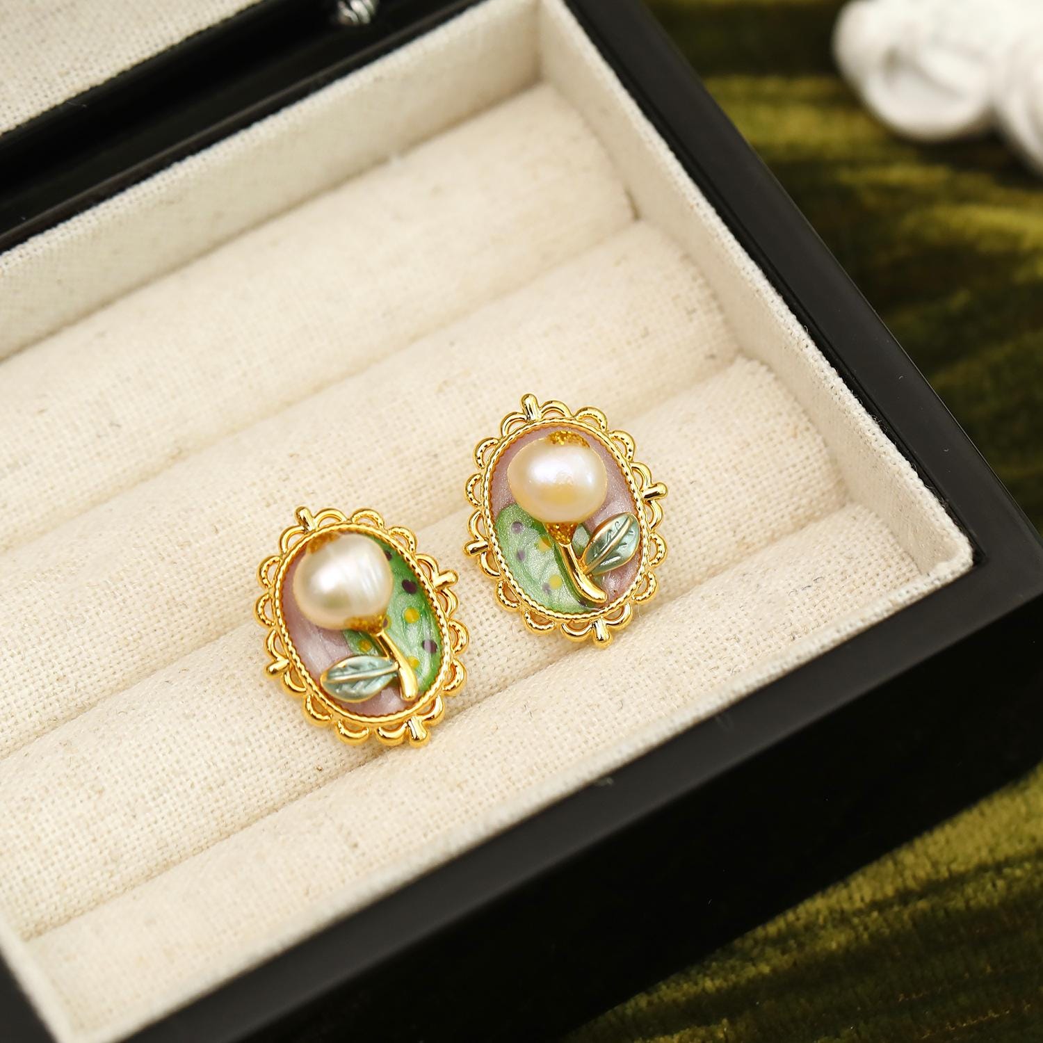 Vintage Lace Pearl Flower Earrings – French Elegant Floral Stud Earrings, Cottagecore Jewelry