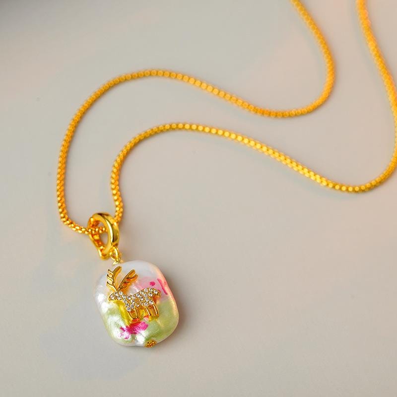 Natural Pearl Deer Pendant Necklace – Delicate Collarbone Chain